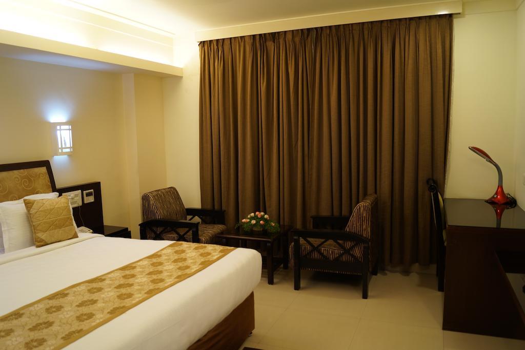 Hotel Budhil Park Višákhapatnam Pokoj fotografie