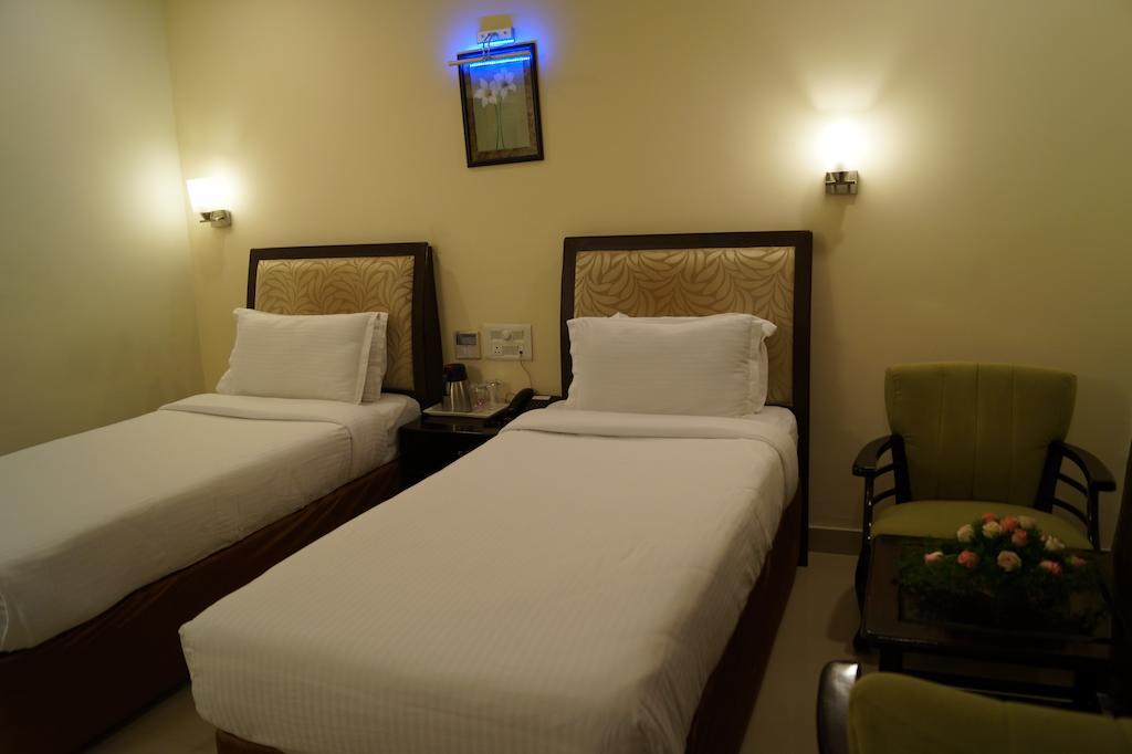 Hotel Budhil Park Višákhapatnam Pokoj fotografie