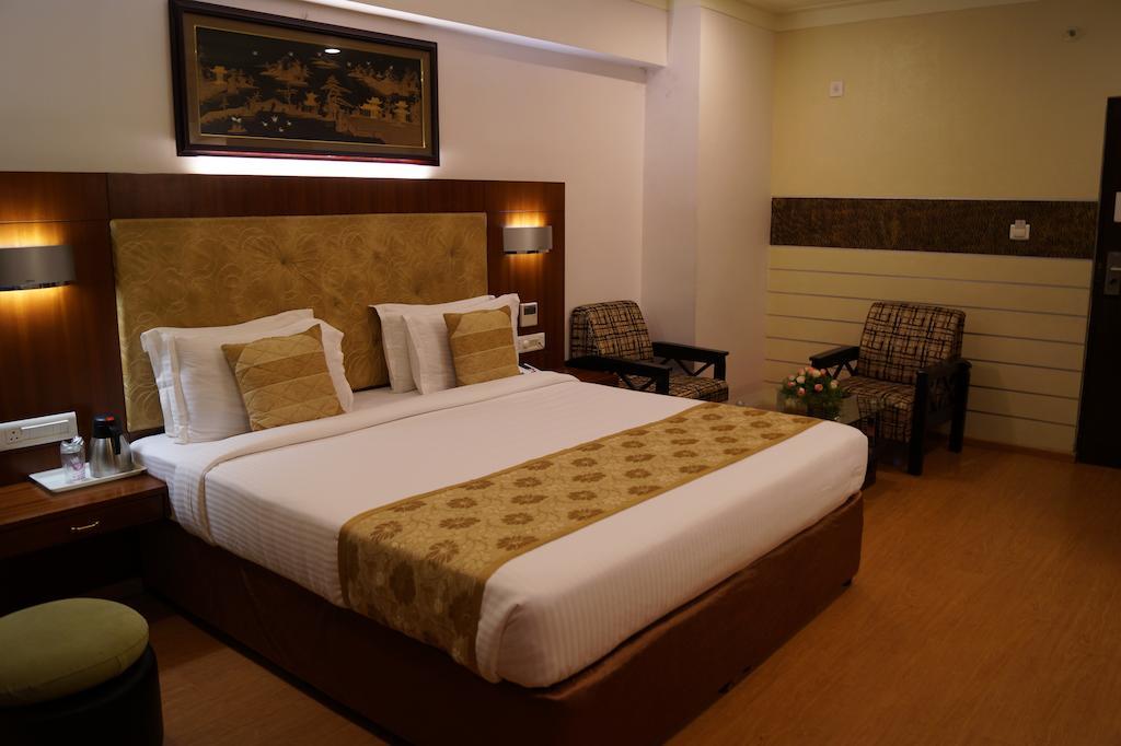 Hotel Budhil Park Višákhapatnam Exteriér fotografie