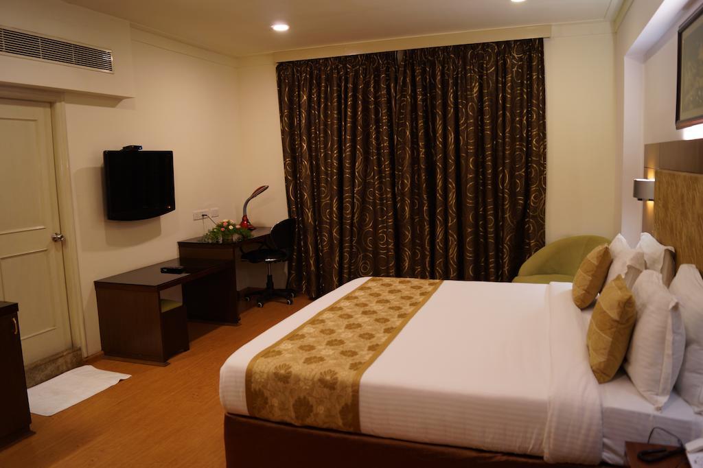 Hotel Budhil Park Višákhapatnam Exteriér fotografie