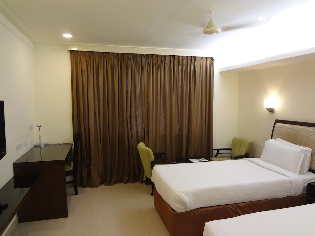 Hotel Budhil Park Višákhapatnam Exteriér fotografie