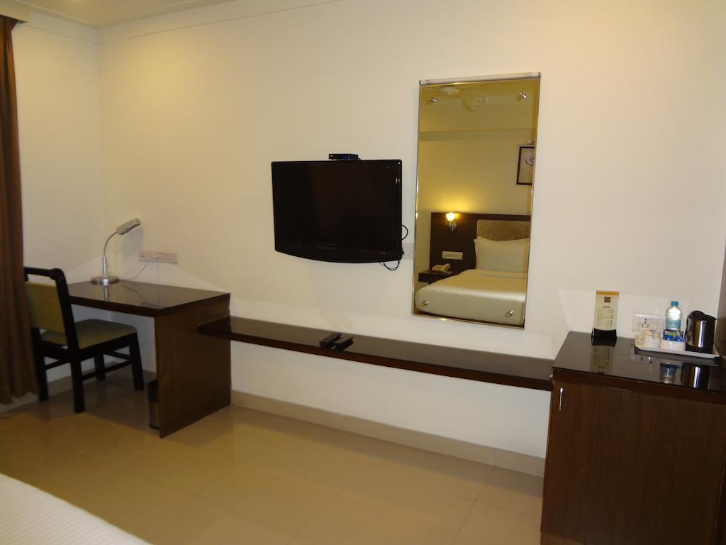 Hotel Budhil Park Višákhapatnam Exteriér fotografie