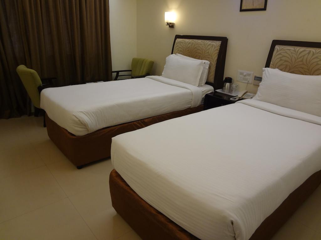 Hotel Budhil Park Višákhapatnam Exteriér fotografie