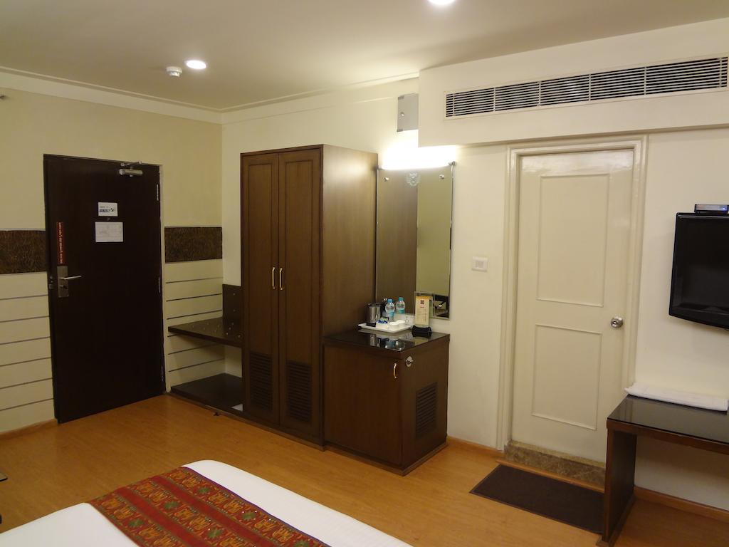 Hotel Budhil Park Višákhapatnam Exteriér fotografie