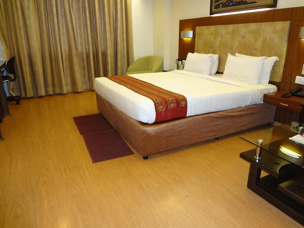 Hotel Budhil Park Višákhapatnam Exteriér fotografie