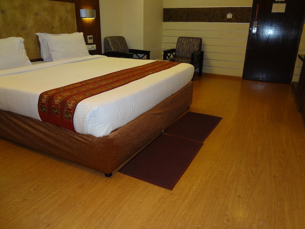Hotel Budhil Park Višákhapatnam Exteriér fotografie
